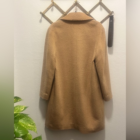 Gorgeous Magaschoni Alpaca and Wool Camel Coat - Picture 6 of 7